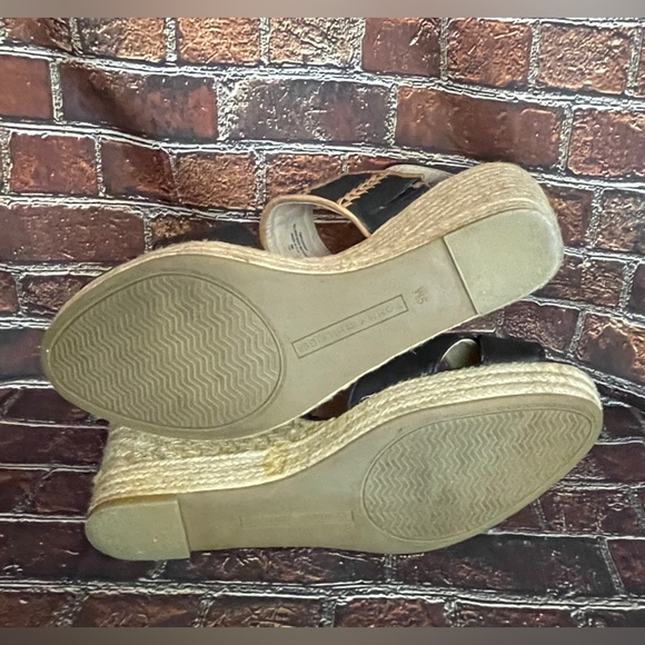TOMMY HILFIGER Women’s Size 9 Black & Tan 4” Espadrille Wedge Sandal - Picture 8 of 11